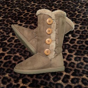 Tan Fur Lined Boots